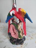 Beeld van "Kleurrijke Ara Perched op Boom"  (NIEUW), Ophalen of Verzenden, Nieuw, Dier