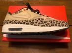 Nike Air Max 1 Premium “Leopard” – Maat 42,5 – BV1977-200, Kleding | Dames, Schoenen, Beige, Ophalen of Verzenden, Nike air max