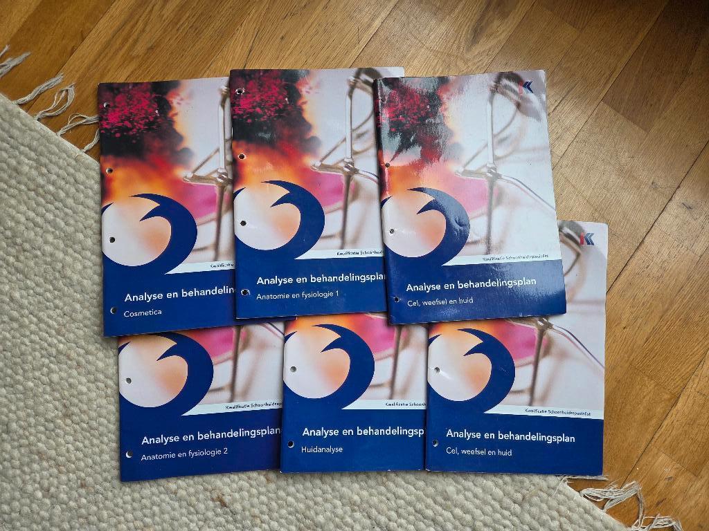 Studie boeken Schoonheidsspecialist, Boeken, Studieboeken en Cursussen, Zo goed als nieuw, MBO, Beta, Ophalen of Verzenden