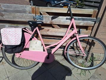 Pelikaan oma/ dames fiets beschikbaar voor biedingen