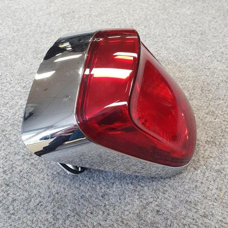 Vespa Sprint Primavera Led achterlicht origineel 1D002118, Fietsen en Brommers, Brommeronderdelen | Scooters, Nieuw, Vespa, Koplamp