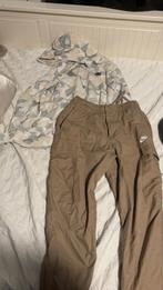 Nike set - broek en trui - maat S, Kleding | Heren, Broeken en Pantalons, Ophalen, Zo goed als nieuw, Maat 46 (S) of kleiner