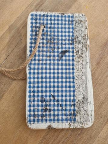 Houten Kaasplankje - 18x10 cm beschikbaar voor biedingen