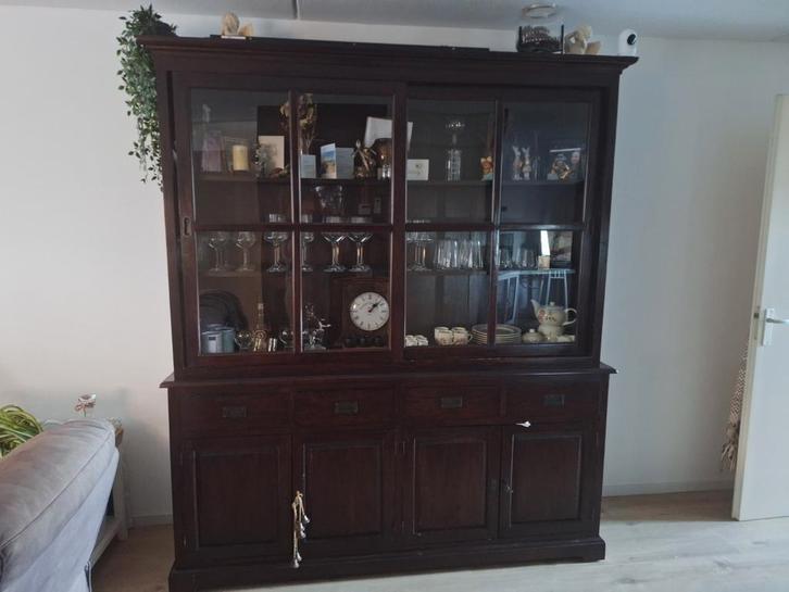 Donkerbruine Buffetkast met Glazen Schuifdeuren, Huis en Inrichting, Kasten | Buffetkasten, 200 cm of meer, 200 cm of meer, 25 tot 50 cm