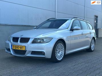 BMW 3-serie Touring 330xi xDrive | M-pakket | Pano dak | beschikbaar voor biedingen