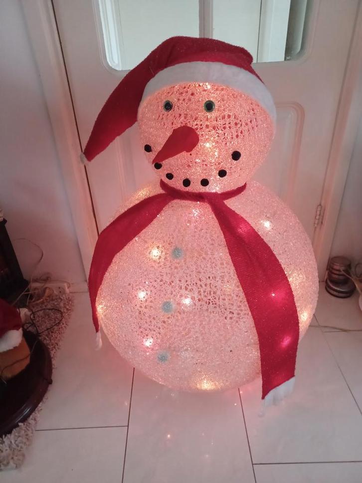 Sneeuwman/Sneeuwpop  met verlichting  15 €, Diversen, Kerst, Ophalen