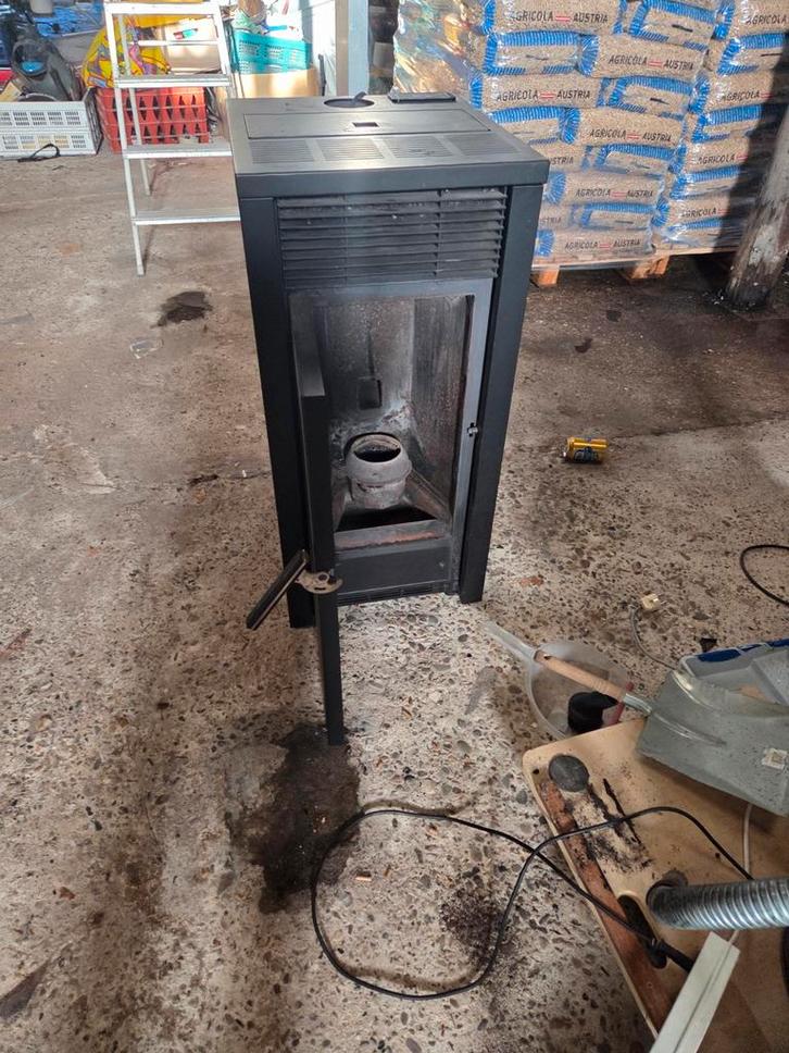 Pelletkachel - Efficiënte verwarming voor uw huis, Huis en Inrichting, Kachels, Gebruikt, Vrijstaand, Pelletkachel, Hout, Ophalen of Verzenden