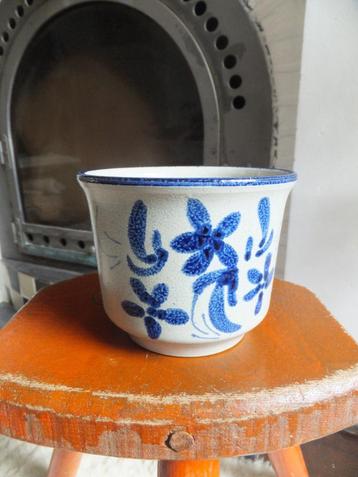 supersnoezig vintage bloempotje keulse pot blauwe blommetjes beschikbaar voor biedingen