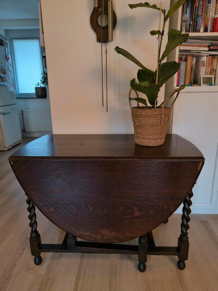 Donkerbruine, houten hangoortafel, Huis en Inrichting, Tafels | Eettafels, Zo goed als nieuw, 100 tot 150 cm, 100 tot 150 cm, Vijf personen of meer