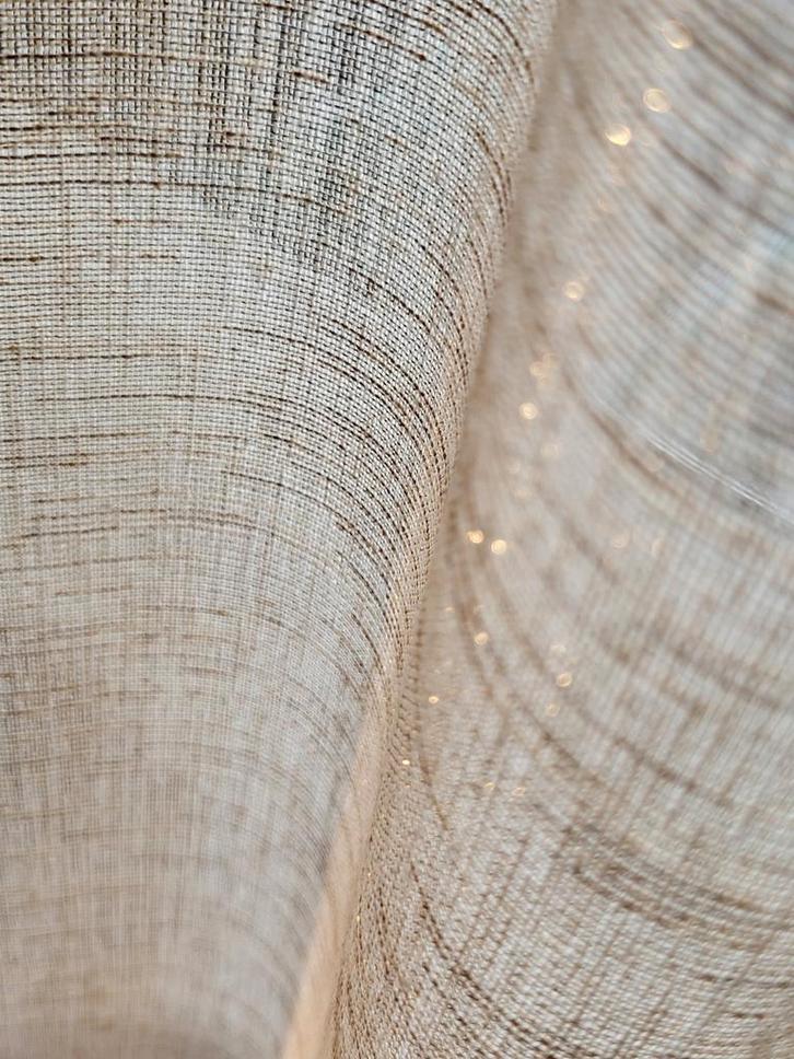 Inbetween goud beige, Huis en Inrichting, Stoffering | Gordijnen en Lamellen, Zo goed als nieuw, 200 cm of meer, 200 cm of meer