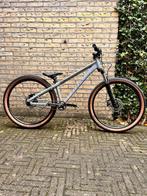 CUBE FLYING CIRCUS PRO DIRT JUMP BIKE, Fietsen en Brommers, Fully, Ophalen, Zo goed als nieuw, Overige merken