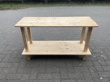 Tafeltje beschikbaar voor biedingen