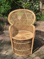 Vintage rieten luifel Peacock stoel/ rotan boho handmade, Huis en Inrichting, Ophalen, Gebruikt, Overige kleuren, Eén