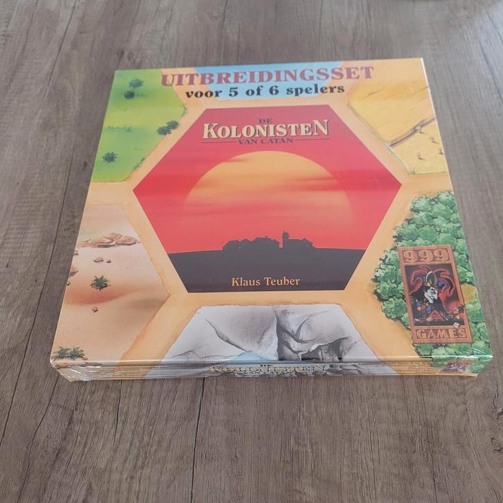 Kolonisten van Catan 5-6 spelers, houten stukken gloednieuw!, Hobby en Vrije tijd, Gezelschapsspellen | Kaartspellen, Nieuw, Een of twee spelers