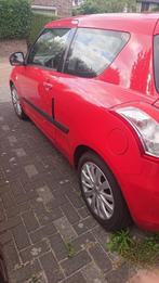 Suzuki Swift 1.2 Exclusive | 2012 | Rood | Nieuwe APK 2026, Auto's, Suzuki, Voorwielaandrijving, Euro 5, Stof, 1242 cc