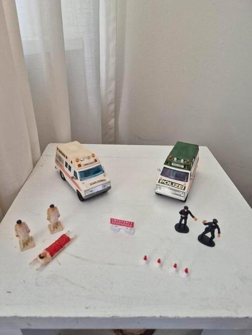 UNIEKE SET MATCHBOX                   politie en ambulance, Hobby en Vrije tijd, Modelauto's | 1:43, Zo goed als nieuw, Auto, Ophalen of Verzenden