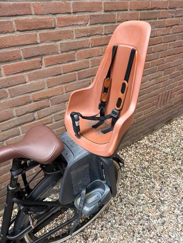 Bobike achterzitje One Maxi bruin met voetsteunen beschikbaar voor biedingen