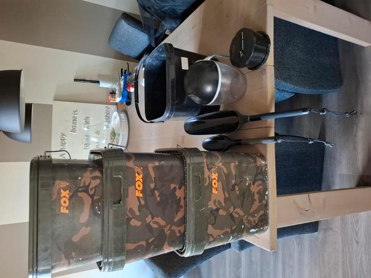 Fox karper accessoires en skarp voerboot, Watersport en Boten, Hengelsport | Karpervissen, Overige typen, Ophalen of Verzenden