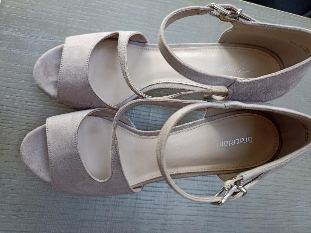 Elegante open schoentjes - Graceland, Kleding | Dames, Schoenen, Beige, Ophalen of Verzenden, Zo goed als nieuw, Graceland