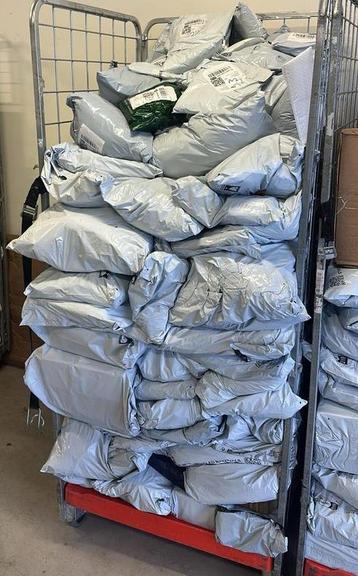 Zoek ZZP met eigen caddy pakketjes bezorgen (Scheveningen) beschikbaar voor biedingen