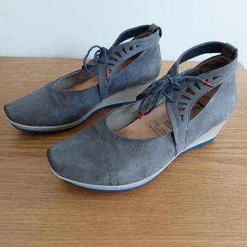 Think! Grijze Pumps met sleehak - 37/38 beschikbaar voor biedingen
