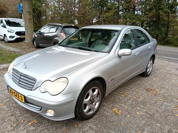 Mercedes-Benz C-Klasse 2.2 CDI C200 Sedan AUT 2004 Grijs beschikbaar voor biedingen