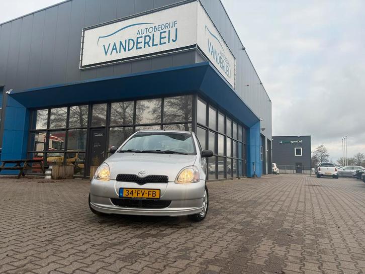 Toyota Yaris 1.0 16V Vvti 3DR SOL 2000 Grijs, Auto's, Toyota, Bedrijf, Yaris, Benzine, Hatchback, Handgeschakeld, Origineel Nederlands