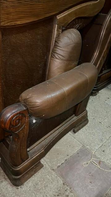 Eiken leder fauteuils met bank beschikbaar voor biedingen