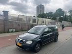 Dacia Logan MCV 1.6-16V Lauréate 7p., Stof, Gebruikt, 7 stoelen, Origineel Nederlands