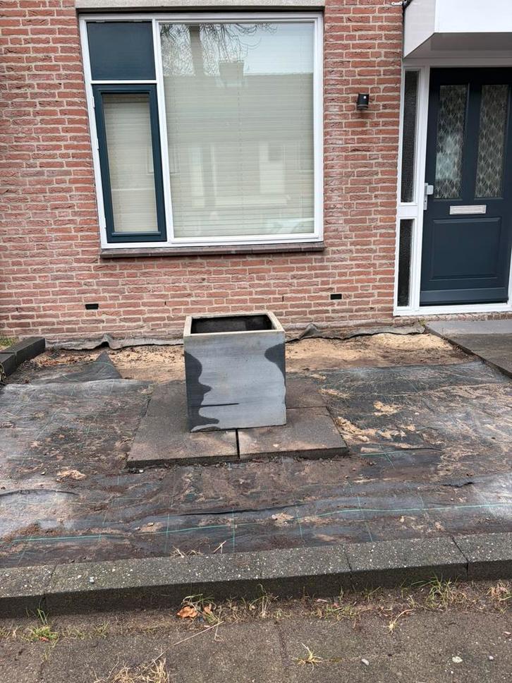 Grote plantenbak + betontegels (composiet/betonlook)., Tuin en Terras, Tegels en Klinkers, Gebruikt, Terrastegels, Composiet, Ophalen