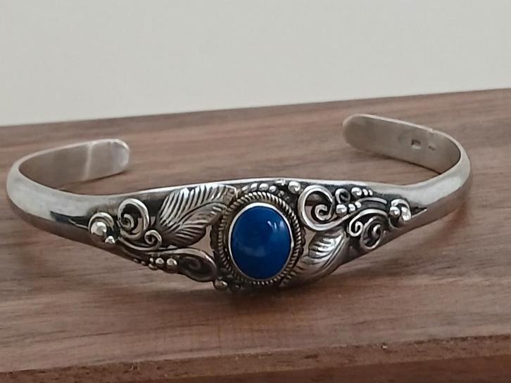 Armband van zilver met diepblauwe lapis lazuli edelsteen, Sieraden, Tassen en Uiterlijk, Antieke sieraden, Armband, Zilver, Ophalen of Verzenden