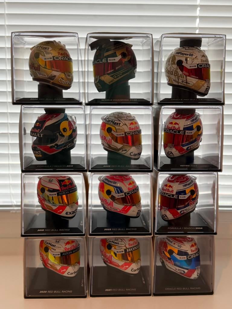 Alle Max verstappen 1:4 seizoens + Kampioenshelmen, Verzamelen, Automerken, Motoren en Formule 1, Ophalen of Verzenden, Nieuw