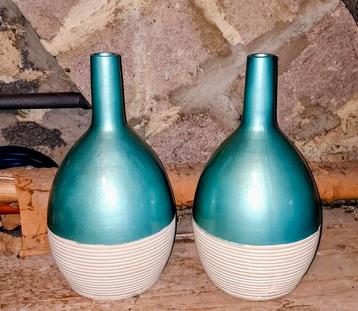 Mooie vazen, 35 cm hoog beschikbaar voor biedingen