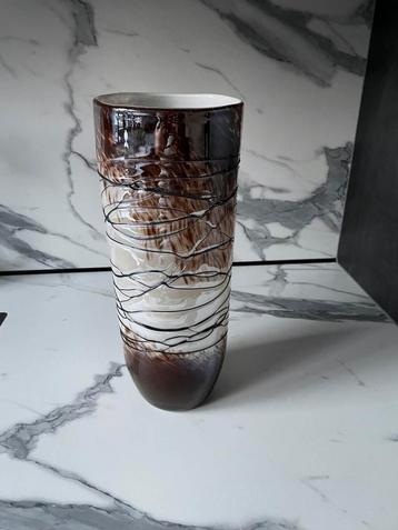 Glaskunst vaas bruin opaline glasdraad hand made in Italië beschikbaar voor biedingen