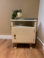 Vintage Nachtkastje/Bijzettafel met Glazen Blad, Minder dan 50 cm, Gebruikt, Ophalen of Verzenden, Minder dan 25 cm