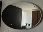 Hipp Design 13800 ovale spiegel met LED en spiegelverwarming, Huis en Inrichting, Badkamer | Badkamermeubels, Ophalen, Zo goed als nieuw