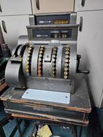 Antieke kassa National uit 1930, Ophalen