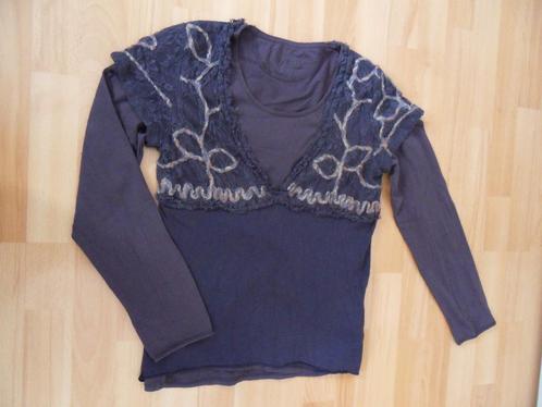 Grijze Top met kanten bovenstuk (L) + Tricot Shirt (XL), Kleding | Dames, Tops, Zo goed als nieuw, Maat 42/44 (L), Grijs, Lange mouw
