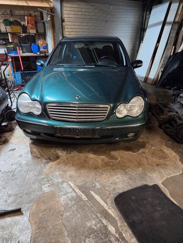 Diverse Mercedes onderdelen w203 C-Klasse  beschikbaar voor biedingen
