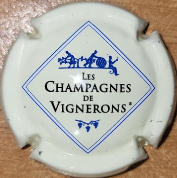Champagnecapsule van VIGNERONS bleek crème/blauw nr.667f beschikbaar voor biedingen
