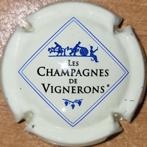 Champagnecapsule van VIGNERONS bleek crème/blauw nr.667f, Verzamelen, Wijnen, Nieuw, Champagne, Frankrijk, Ophalen of Verzenden