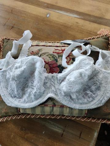 Nieuwe bhs prima Donna 85 d en 85 b beschikbaar voor biedingen