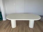 Ovale eettafel beton ciré met cilinderpoten. Nieuw., Huis en Inrichting, Tafels | Eettafels, Ophalen of Verzenden