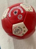 Ajax bal- diameter 16 cm, Sport en Fitness, Voetbal, Ophalen of Verzenden, Gebruikt, Bal