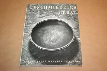 Prachtig boek over smeedijzeren gebruiksvoorwerpen !! beschikbaar voor biedingen