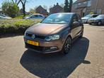 Volkswagen Polo 1.2 TSI R-Line 81KW BMT 2015 Bruin, Auto's, 4 cilinders, Bruin, 1100 kg, Geïmporteerd