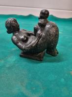 beeld vrouw met baby frank letterie, Verzamelen, Beelden en Beeldjes, Ophalen of Verzenden