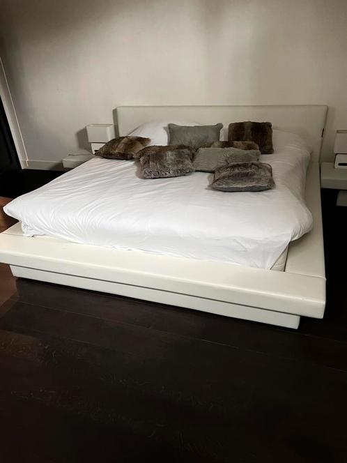 Tweepersoonsbed design bed, Huis en Inrichting, Slaapkamer | Bedden, Zo goed als nieuw, Tweepersoons, 180 cm, 200 cm, Overige materialen