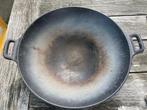 Gietijzeren wok, Huis en Inrichting, Ophalen of Verzenden, Gebruikt, Gietijzer, Wok