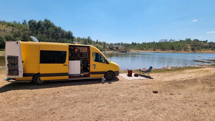 Toffe (offgrid) camperbus - VW Crafter 2010 automaat L3H2, Caravans en Kamperen, Campers, Particulier, Buscamper of Camperbus